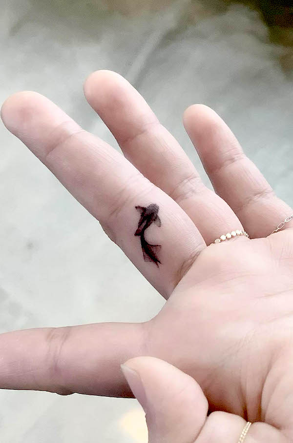 Tatuaj cu degetul interior de peste mic de @chorong_tattooer